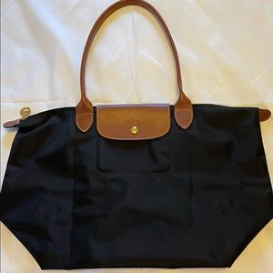 Original authentic LongChamp large shoulder Tote Bag. Used only once.